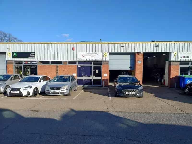 Modern Business Units Near Screwfix