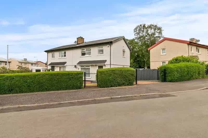 3 Bedroom Semi Detached House for Sale Glasgow East End