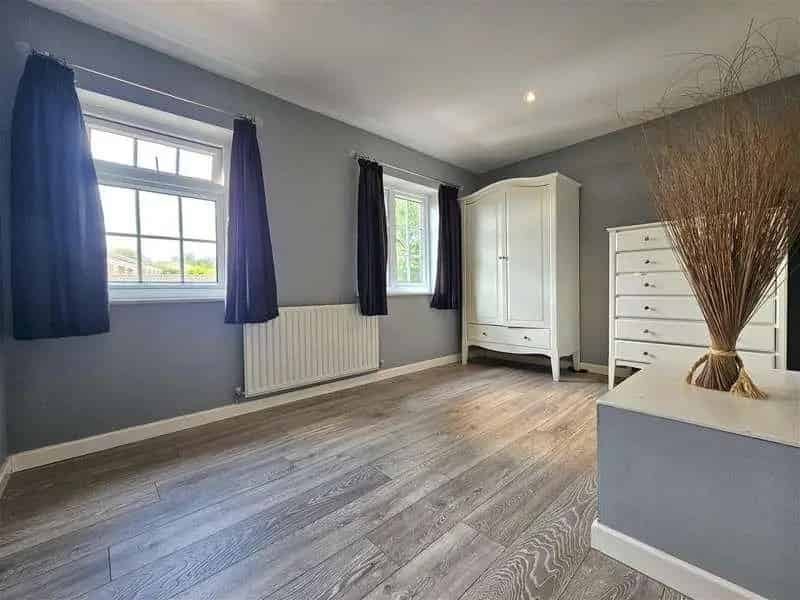 3 Bed Detached House for Sale in Solihull