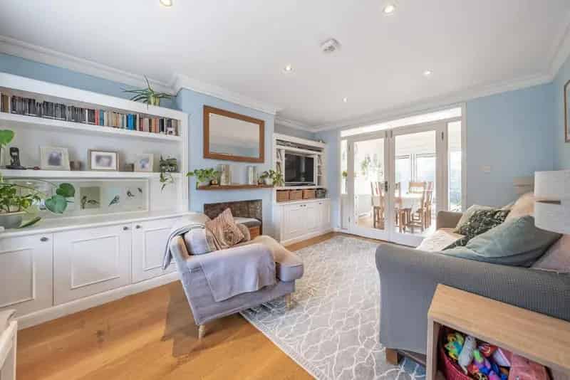 Three Bedroom Family Home Near Transport Links and Schools