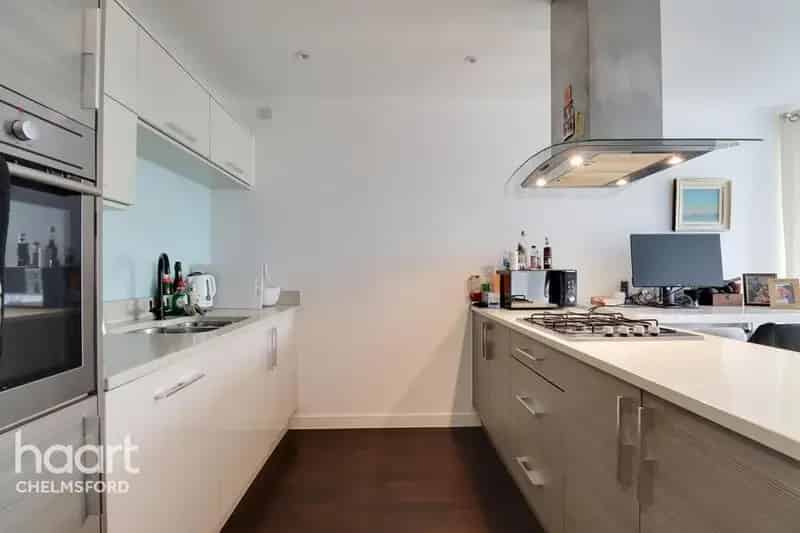 2 Bedroom Apartment for Sale in Chelmsford Watson Heights