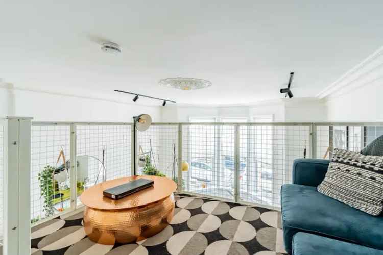 3 Bedroom Flat for Sale in Clifton Village