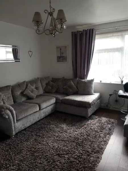 Flat For Rent in Welwyn Hatfield, England