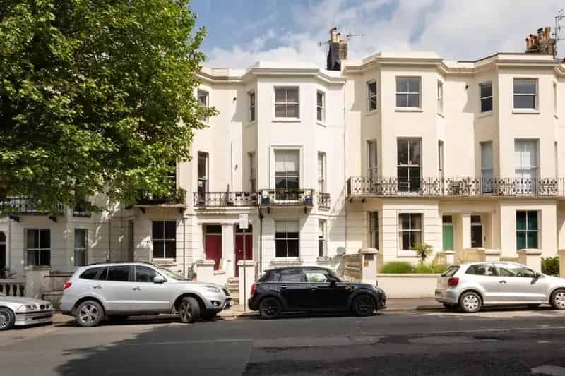 1 Bedroom Apartment for Sale