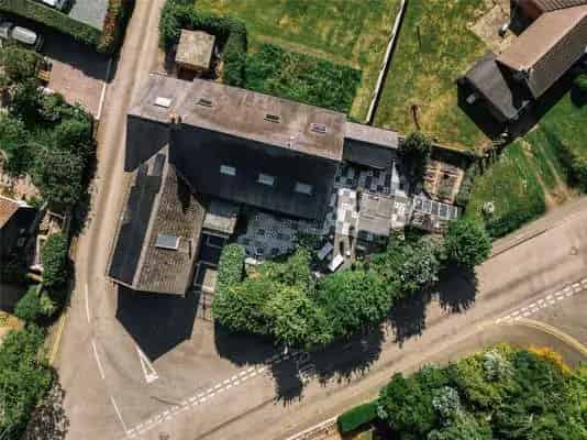 The Old Chapel Conversion 3045 sq ft Luxurious Home Cinema Annexe Gardens