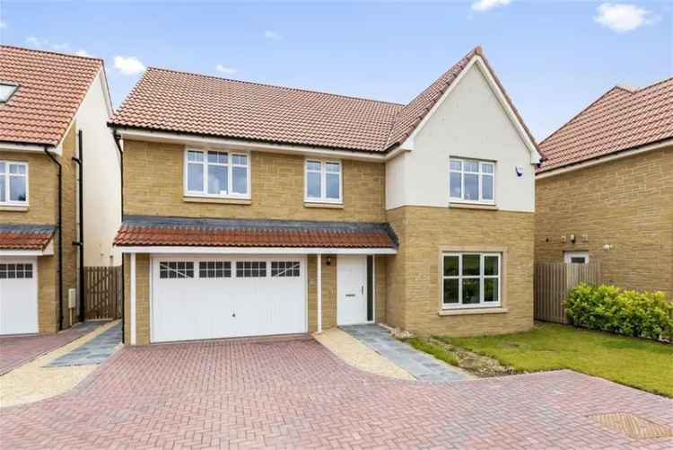 5 Bed House - Detached with 2 Reception Rooms