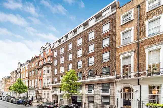 Flat for sale in Harley Street, London W1G