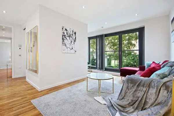 New Providence Wharf, 1 Fairmont Avenue, Canary Wharf, London, E14 9PX | Property for sale | Savills