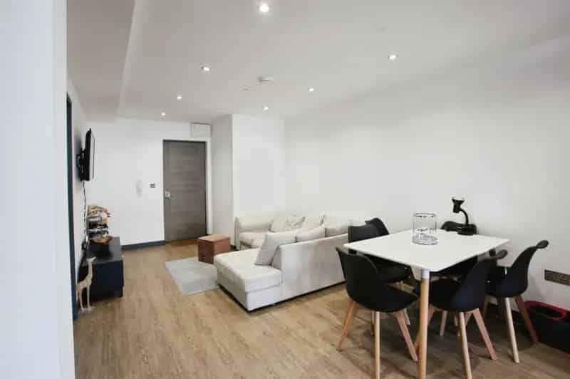 2 Bedroom Ground Floor Flat for Sale