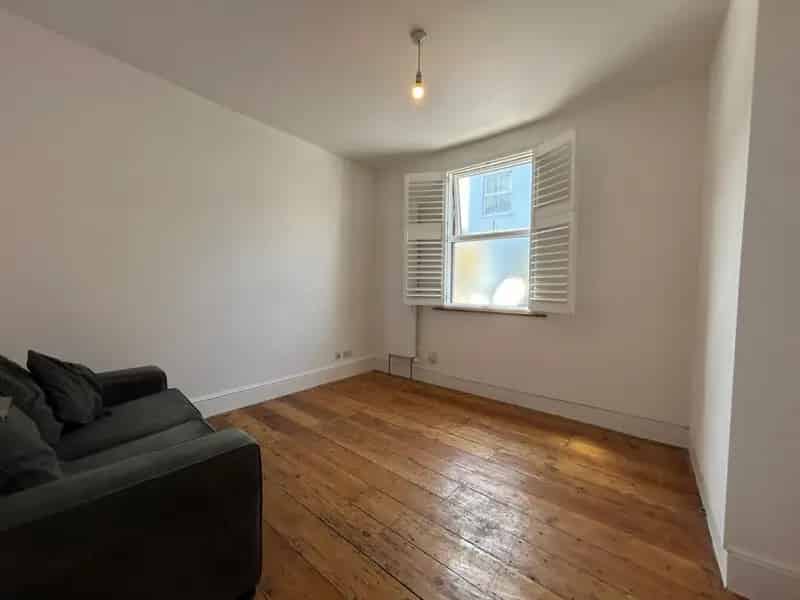 1 Bedroom Garden Flat Near Beach City Centre