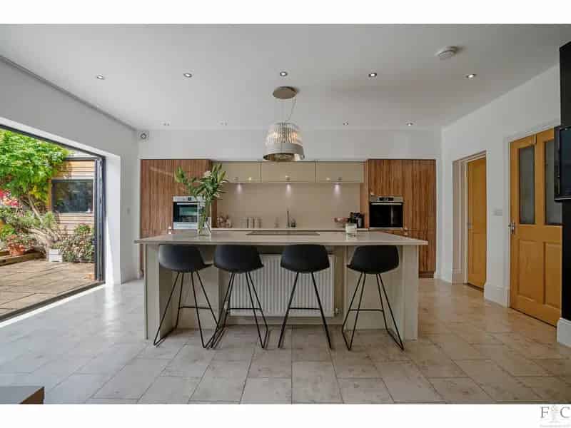4 Bedroom Detached House for Sale Dunton Road Leicester
