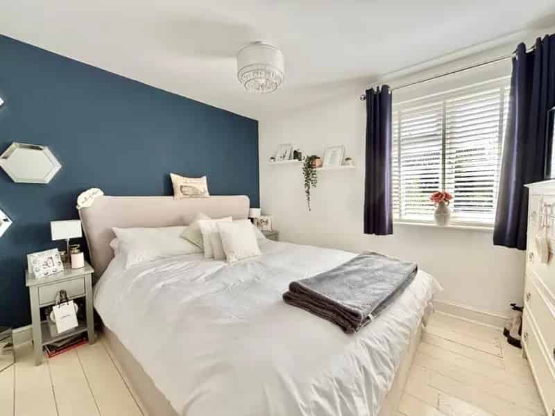 3 Bed Semi-Detached Cottage For Sale