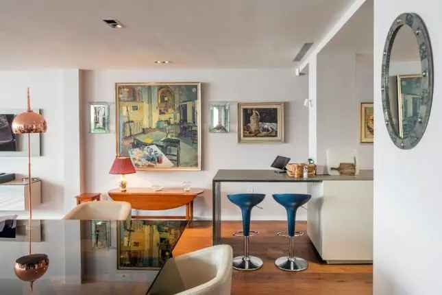 Flat for sale in Queen Anne Street, Marylebone, London W1G