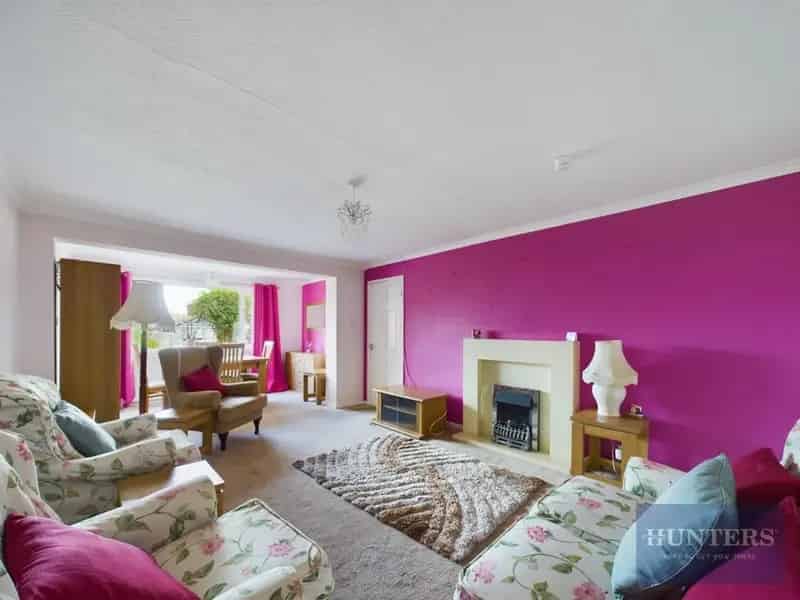 2 Bedroom Bungalow For Sale Near Shops and School