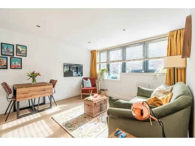 1 Bedroom Flat for Sale in Edinburgh West End