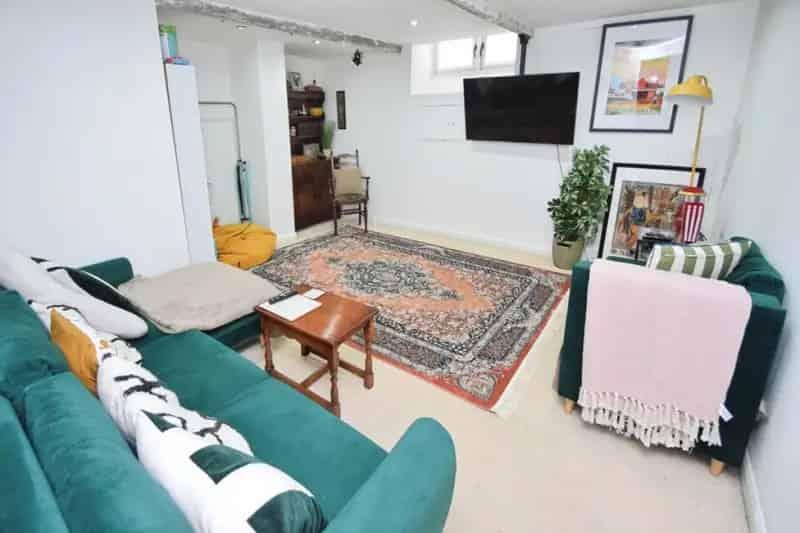 4 bedroom House
 For Sale