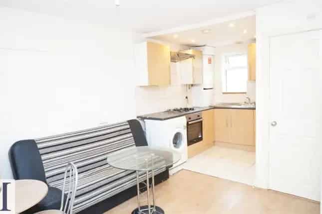 Property for sale in Whitton Road, Hounslow TW3