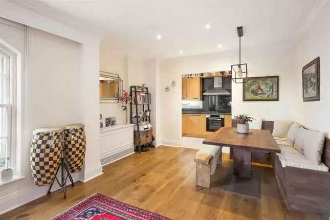 Flat for sale in Seymour Street, London W1H