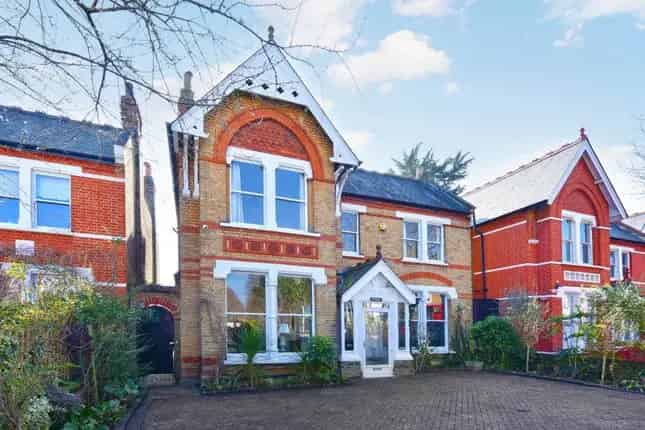 Detached Period Home near Ealing Broadway