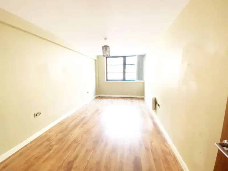 1 Bedroom Apartment in Town Center 57 sq m
