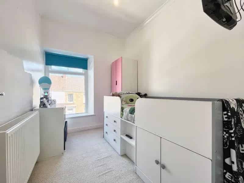 3 Bed Mid Terrace House for Sale in Skewen