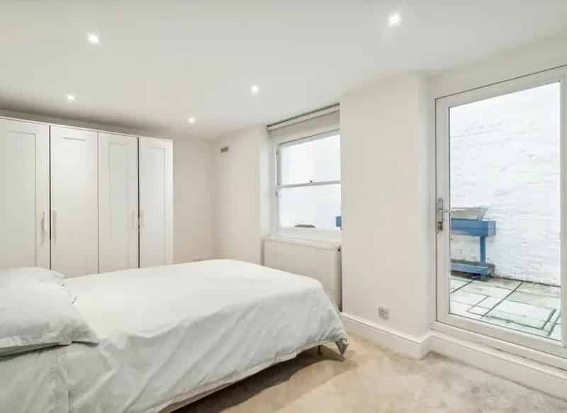 2-Bed Apartment Shepherds Bush - Terrace Garden & Storage