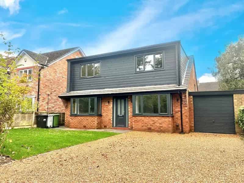 3 Bedroom 3 Bathroom Detached Home Handforth