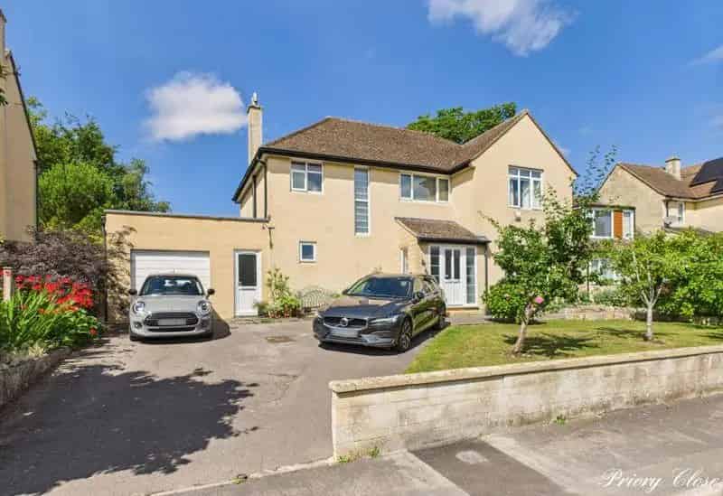 4 Bedroom Detached House for Sale in Combe Down