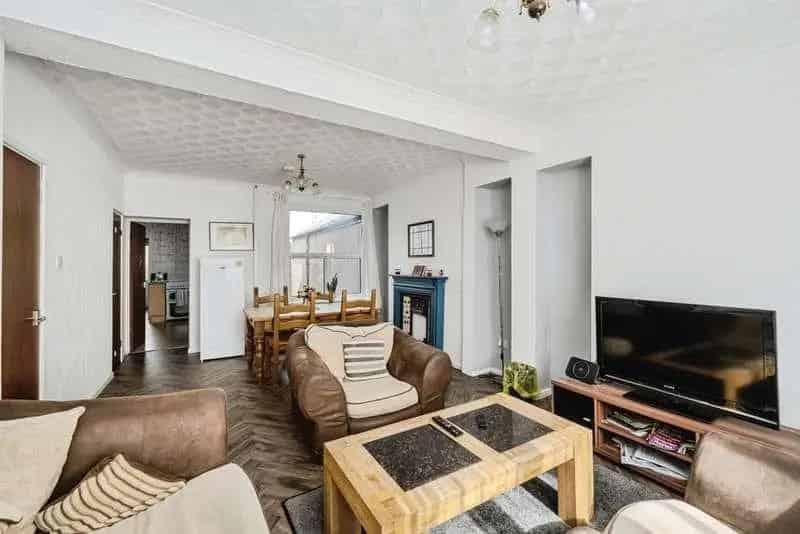 3 Bed House for Sale Semi Rural Village Garage Garden