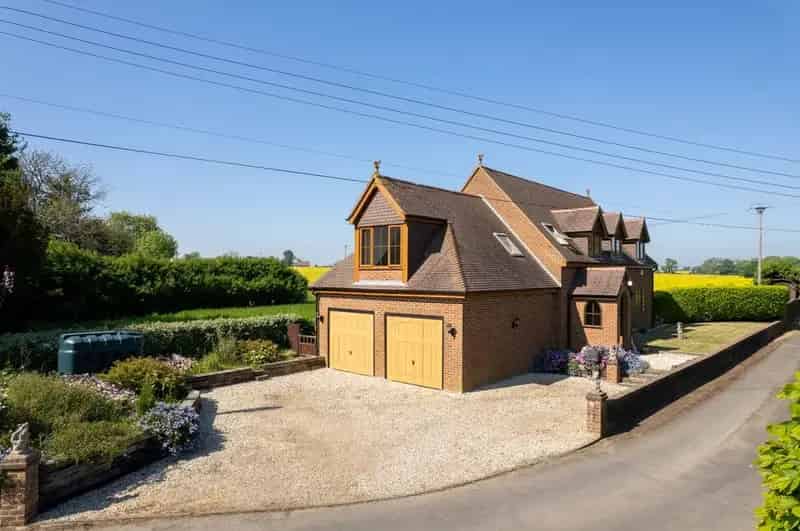4 Bedroom Detached House for Sale Swingfield Kent