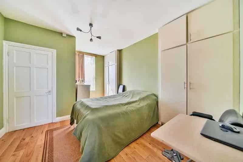 1 Bed Flat for Sale near East Croydon Station