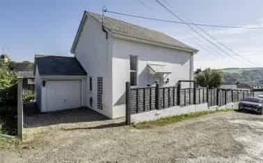 3-Bedroom Detached House Near Bideford Town Centre