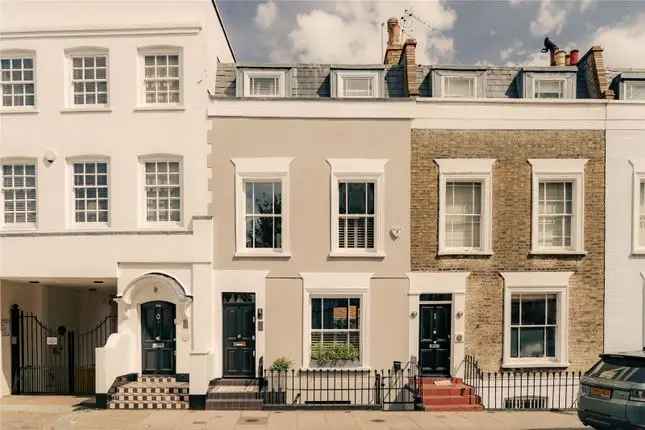 4 Bedroom Terraced House Kensington W8