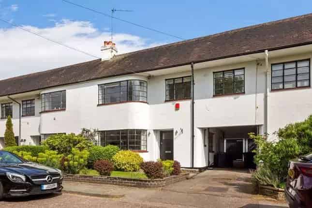 Four Bedroom Art Deco House Hampstead Garden Suburb