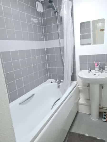 Family Home Near Amenities with New Kitchen and Bathroom