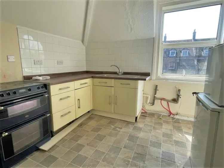 3 Bedroom Maisonette For Sale Folkestone Near Train Station