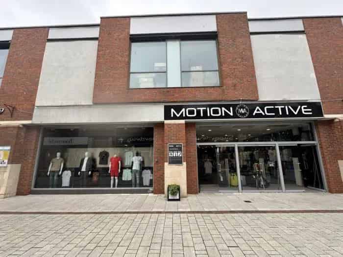 Prime RetailUnit Town Centre Location