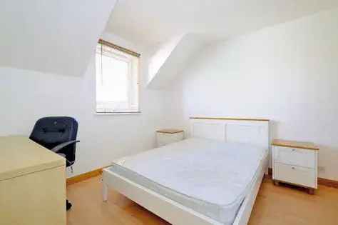 3 Bedroom Furnished Apartment 122m² Aberdeen