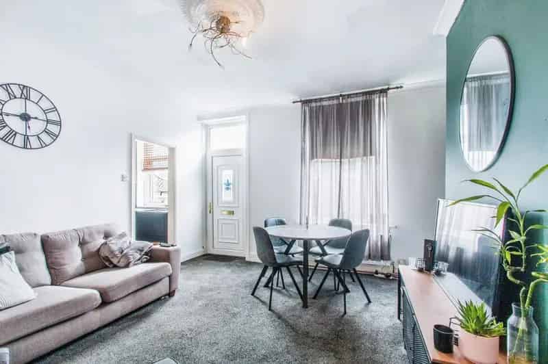 2 Bedroom Mid Terrace House for Sale Morley West Yorkshire LS27