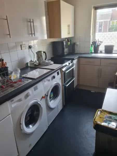 2 Bedroom Ground Floor Flat with Parking and Community Feel