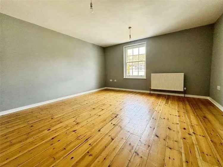 3 Bed House for Sale in Newport, Isle of Wight