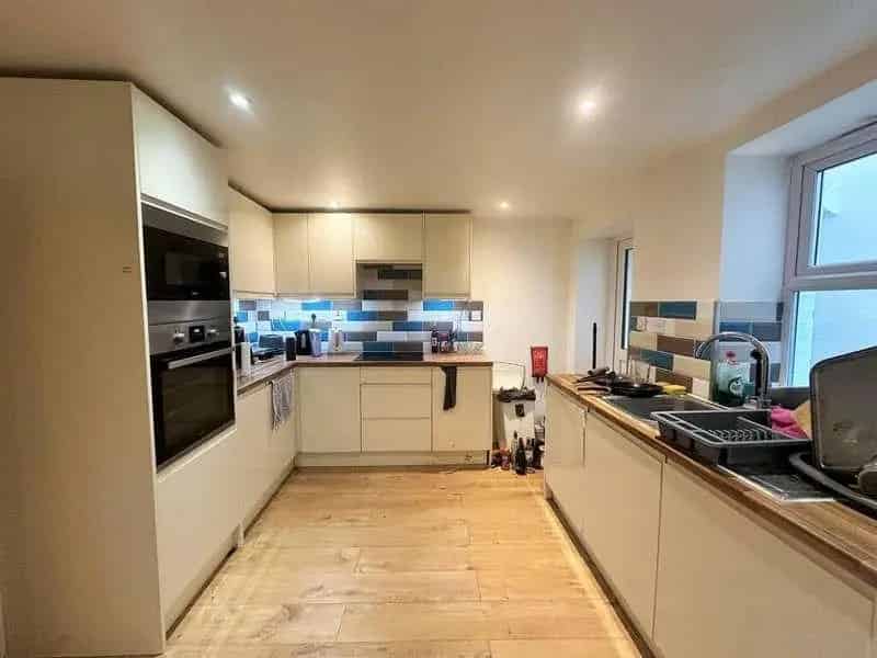 5 Bedroom HMO House for Sale in Brighton