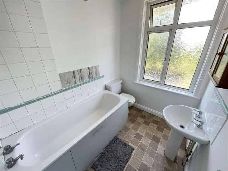 3 Bed Detached House For Sale