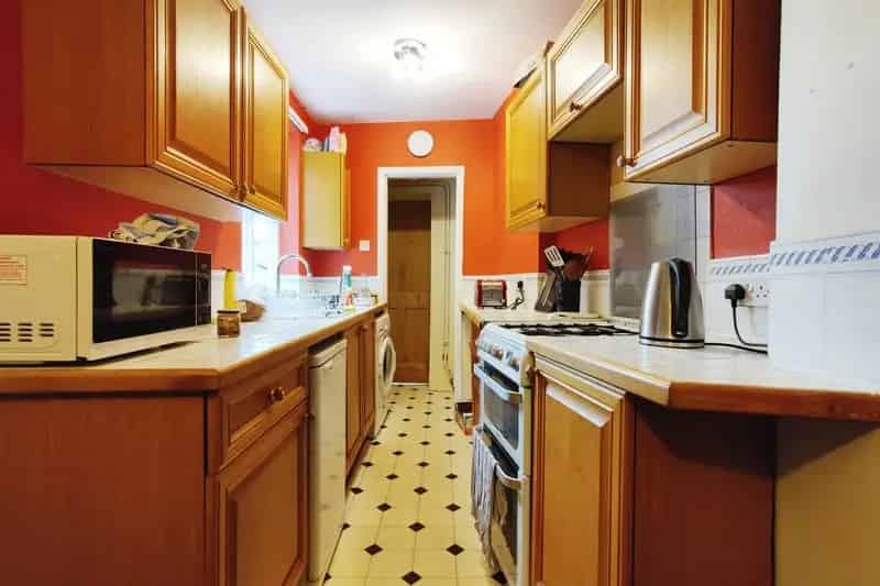 3 Bed House with Garden and Permit Parking