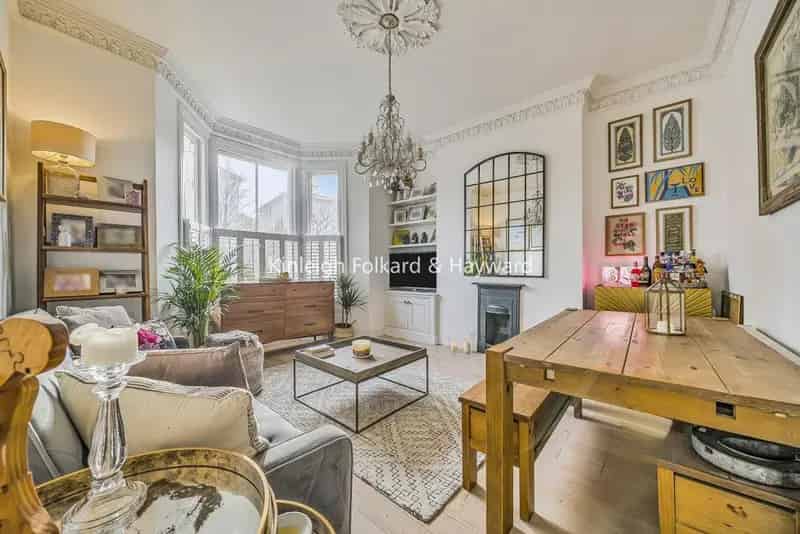 West Dulwich Home Near Shops and Restaurants