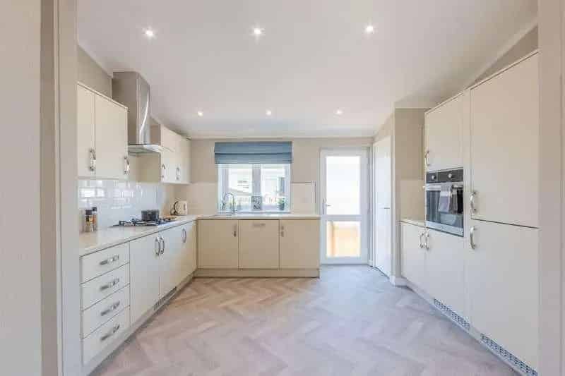 2 bed property for sale