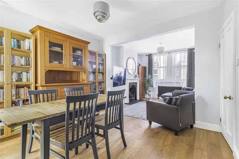 2 Bedroom Victorian Terrace House to Rent Near Cambridge Station