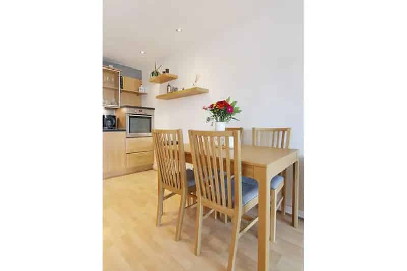 2 Bed Flat Leith Shore District Modern Open Plan Living Secure Parking