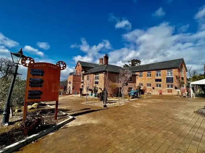 Engine Yard Retail Unit Near Belvoir Castle