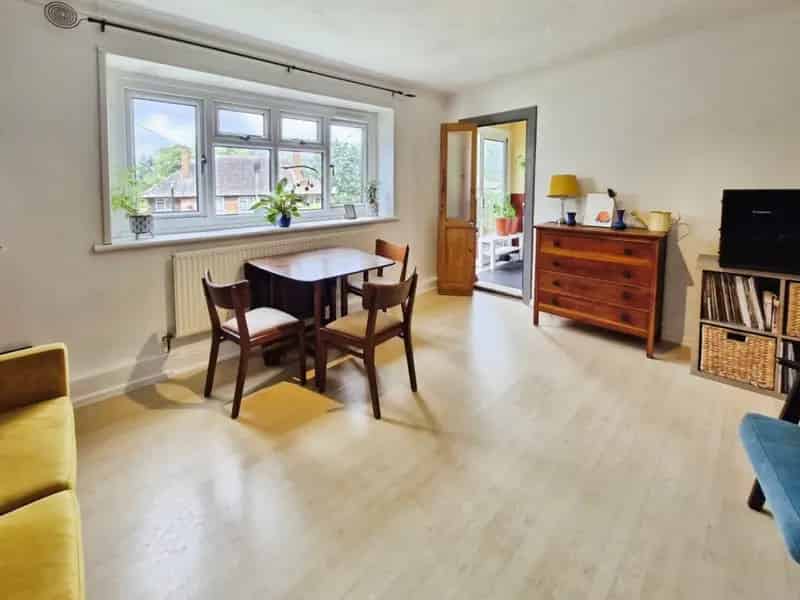 3 Bedroom Flat To Rent Available July 21 2025